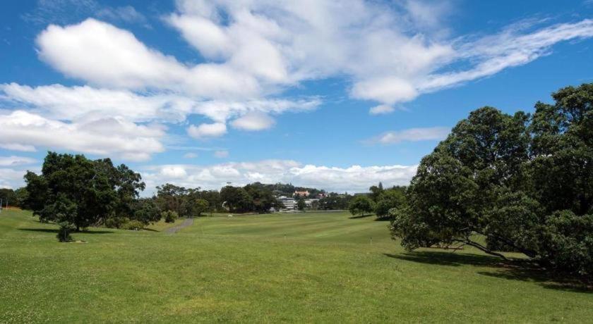 80 Auckland